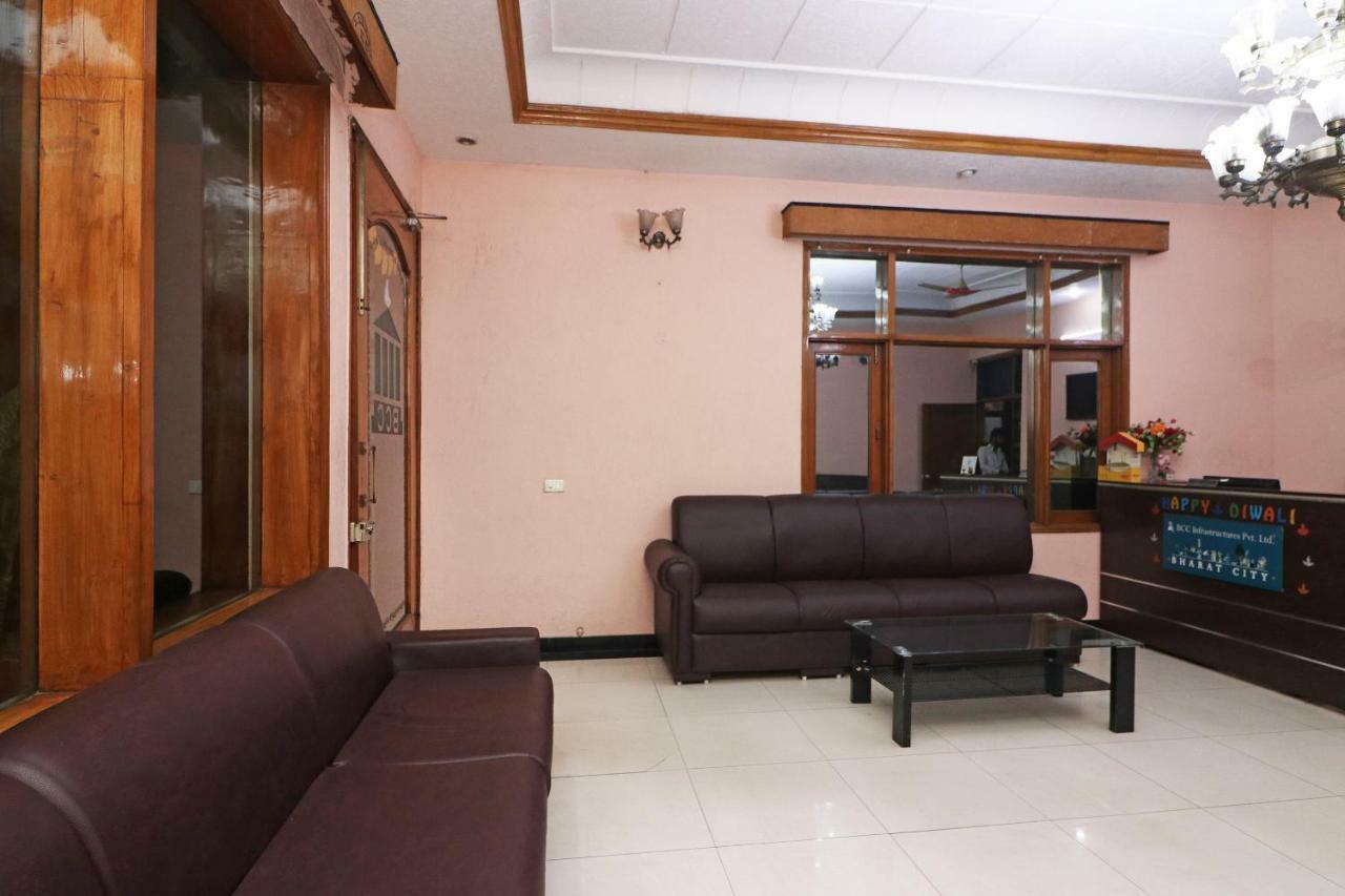 Oyo 24672 Bharat Guest House Delhi Zewnętrze zdjęcie