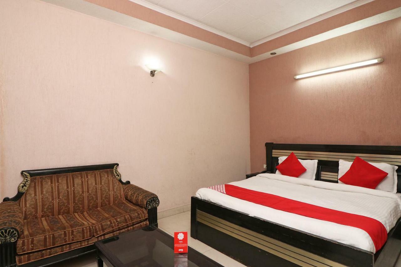 Oyo 24672 Bharat Guest House Delhi Zewnętrze zdjęcie