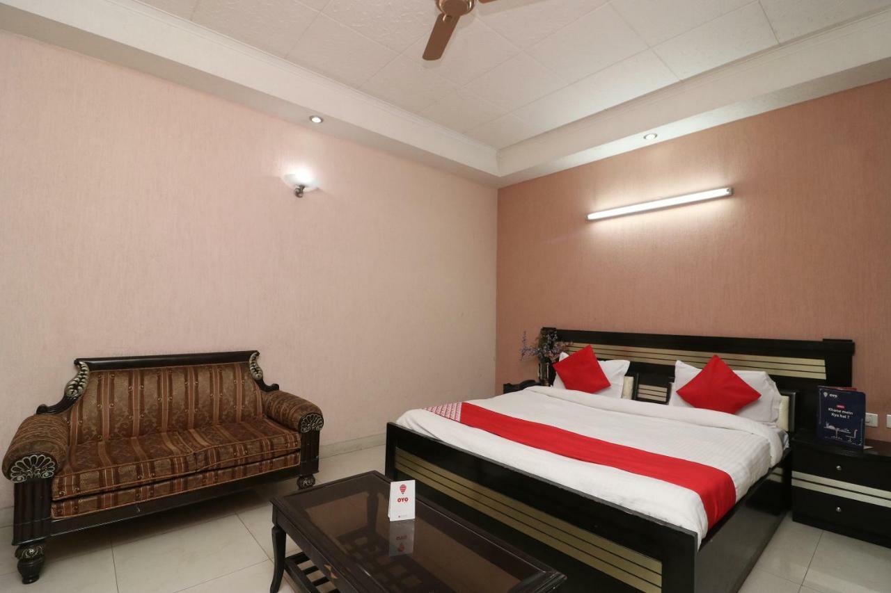 Oyo 24672 Bharat Guest House Delhi Zewnętrze zdjęcie