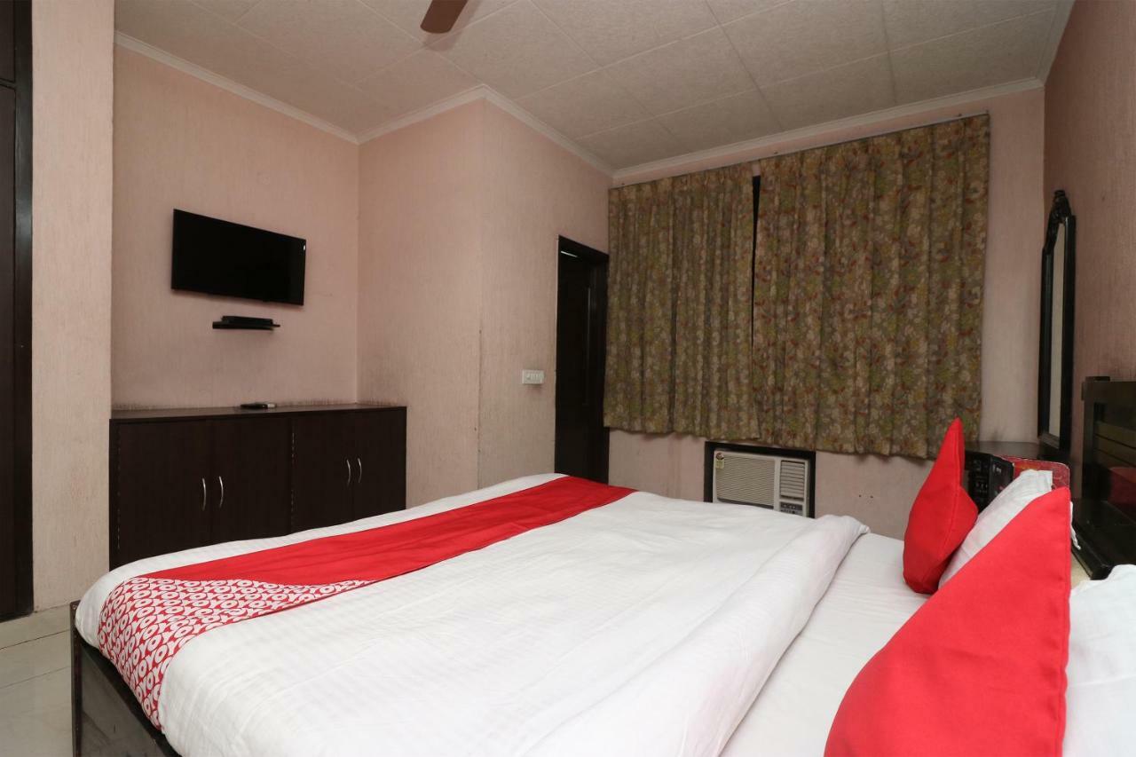 Oyo 24672 Bharat Guest House Delhi Zewnętrze zdjęcie
