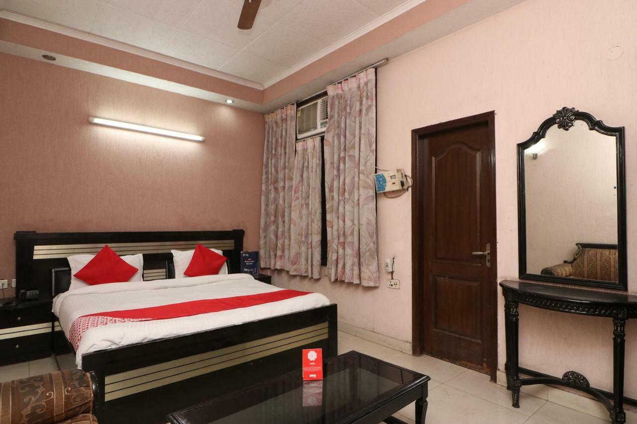 Oyo 24672 Bharat Guest House Delhi Zewnętrze zdjęcie