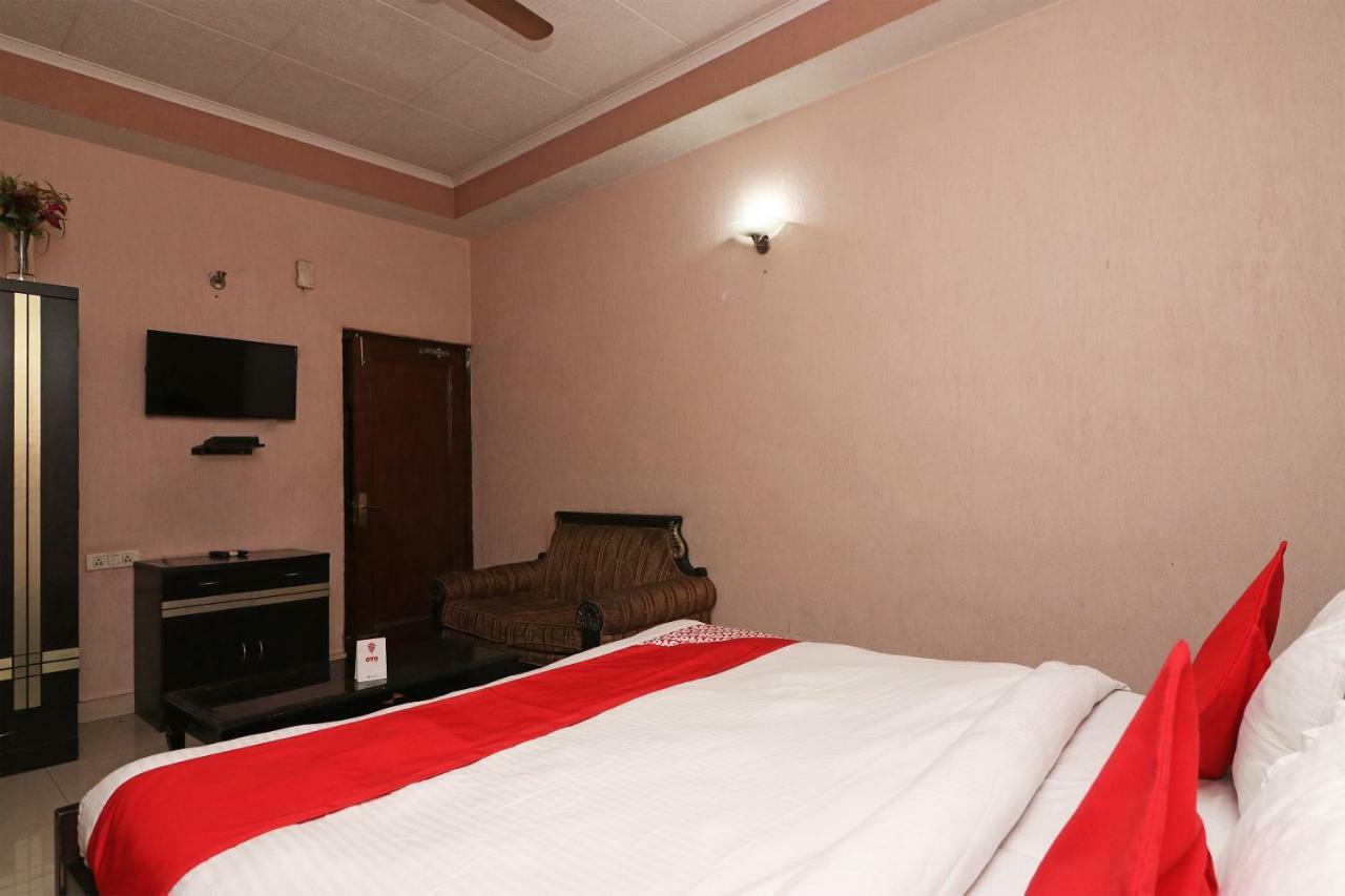 Oyo 24672 Bharat Guest House Delhi Zewnętrze zdjęcie